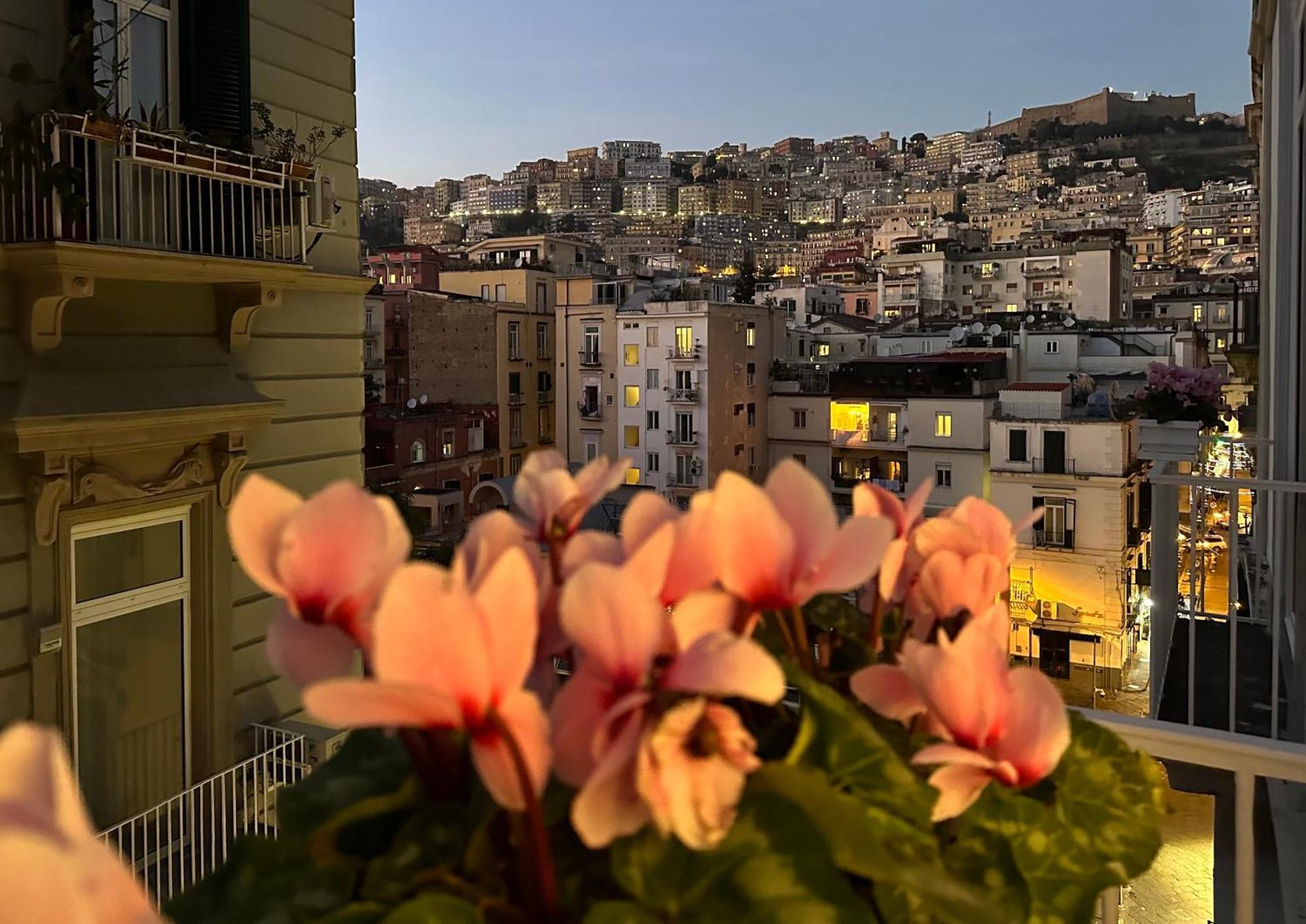 Insogno Suites Naples Extérieur photo